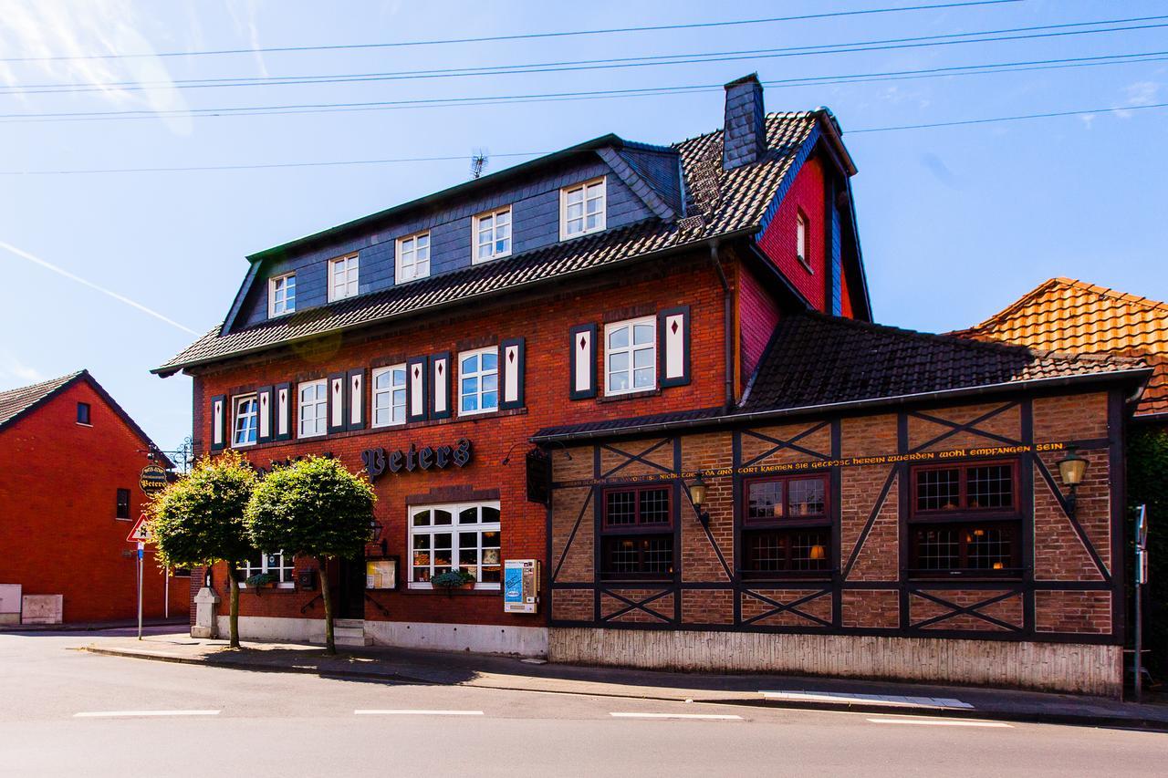 Hotel-Restaurant Gasthof Peters Anno 1650 Selfkant Exterior photo